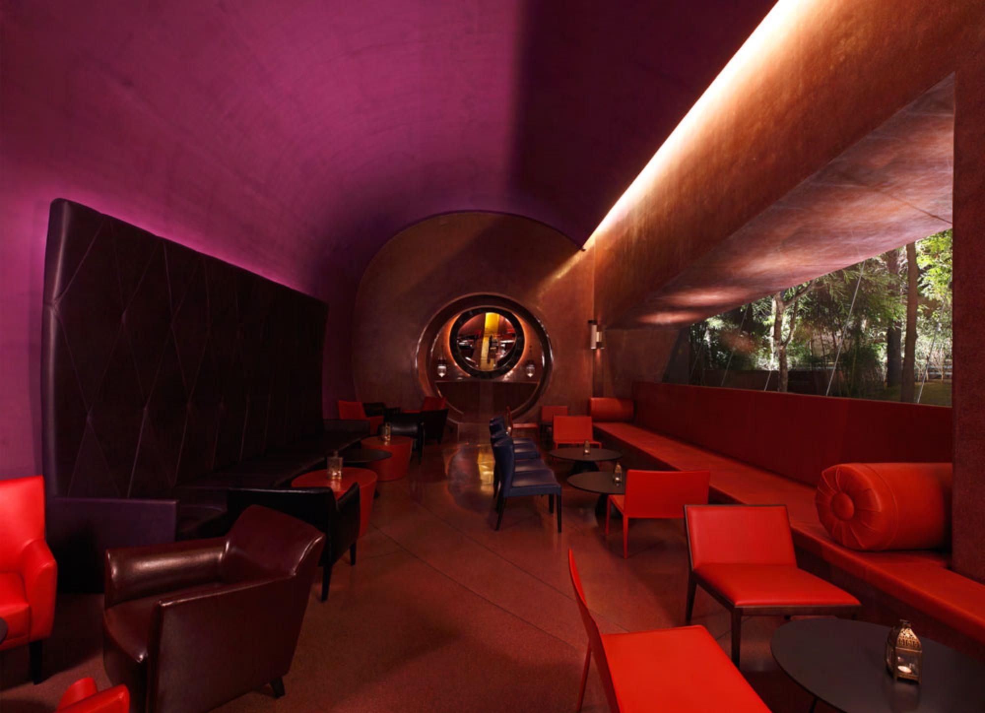 Roseate House New Delhi Hotel Bagian luar foto Interior of the restaurant