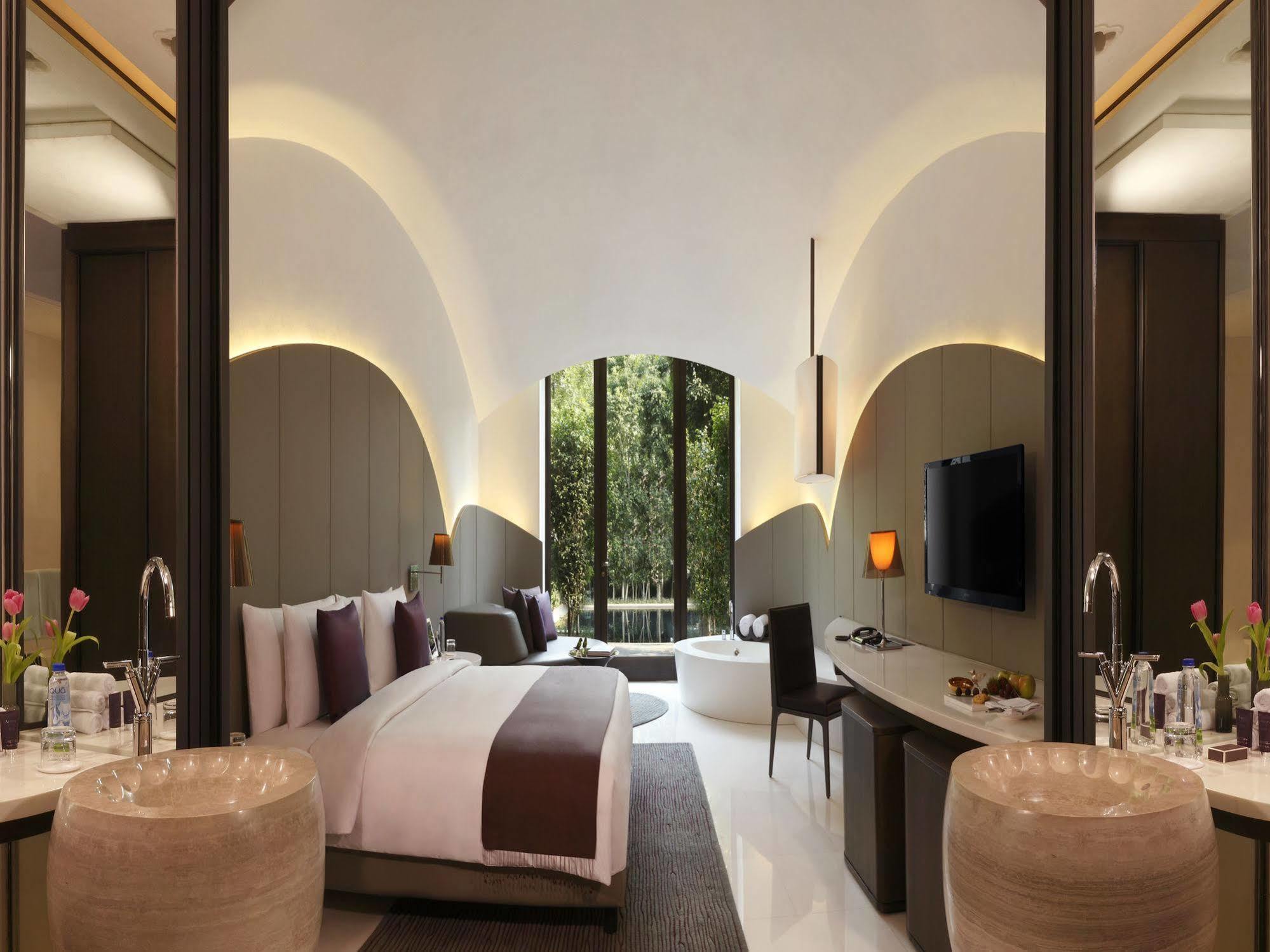 Roseate House New Delhi Hotel Bagian luar foto Deluxe Room