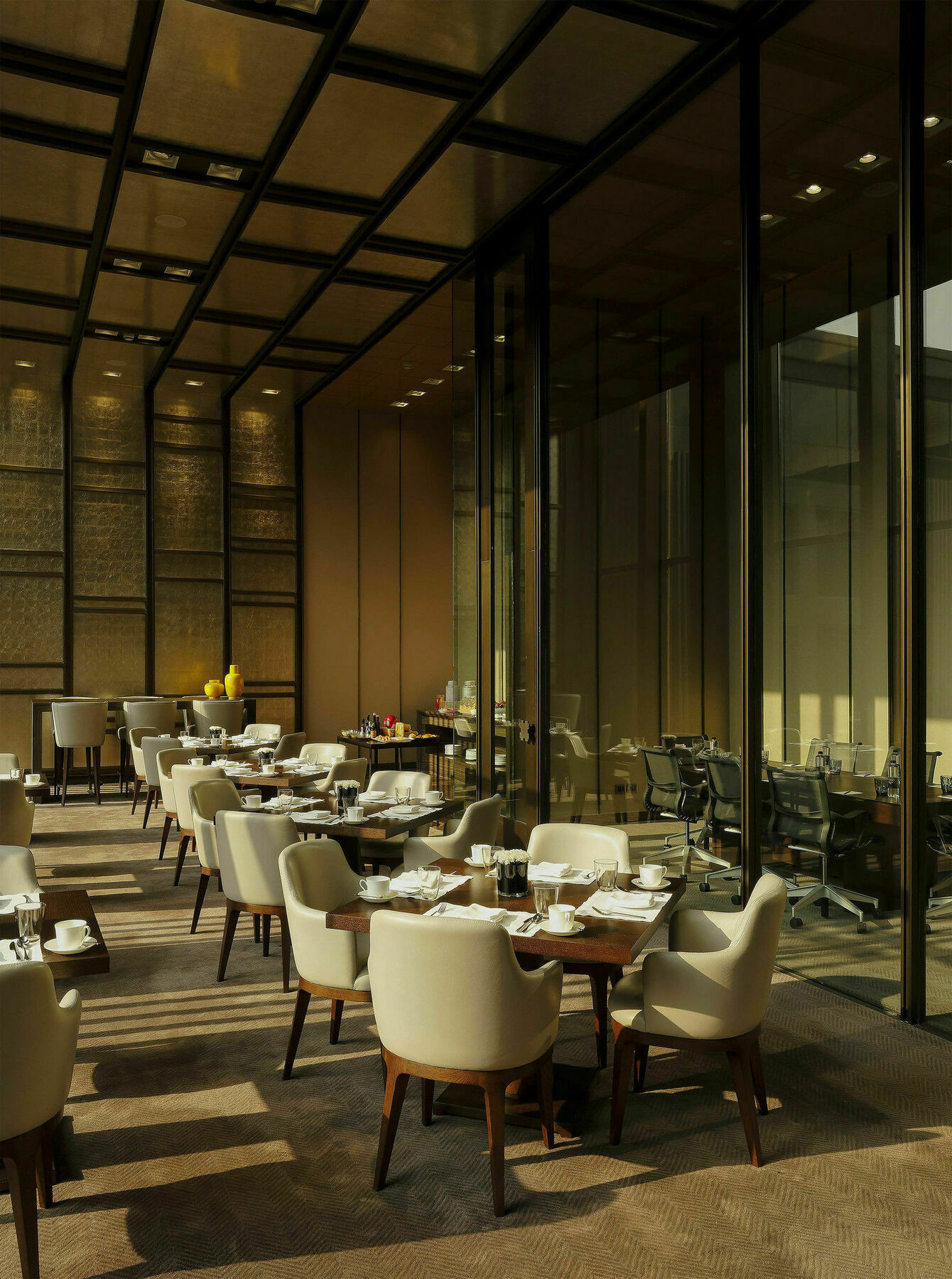 Roseate House New Delhi Hotel Bagian luar foto The restaurant